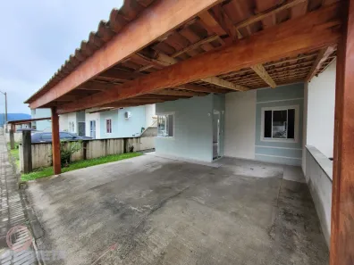 Casa com 2 Quartos para alugar, 51m² no Ilha da Figueira, Guaramirim