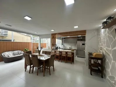 Sobrado com 4 Quartos à venda, 125m² no Jardim São Pedro, Mogi das Cruzes