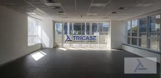 Sala Comercial para alugar, 203m² no Jardim das Acácias, São Paulo