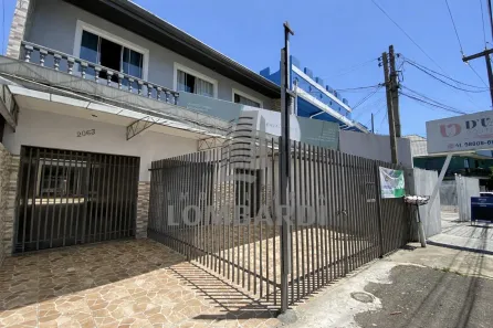 Sobrado com 2 Quartos para alugar, 80m² no Sítio Cercado, Curitiba