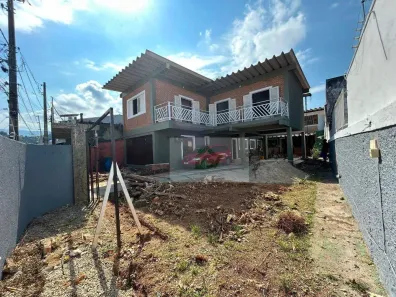 Casa com 7 Quartos à venda, 280m² no Centro, Caraguatatuba