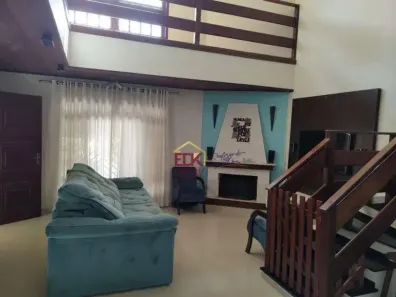 Sobrado com 3 Quartos à venda, 220m² no Loteamento Villa Branca, Jacareí