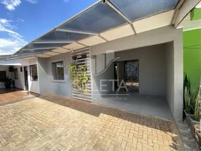 Casa com 3 Quartos à venda, 62m² no Cataratas, Cascavel