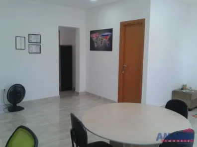 Sala Comercial à venda, 33m² no Centro, Jacareí