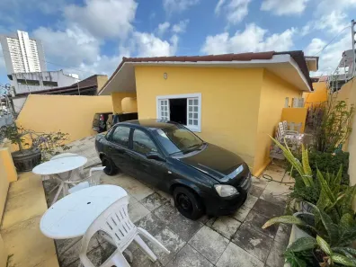 Casa com 4 Quartos à venda, 250m² no Lagoa Nova, Natal