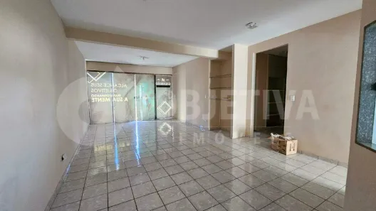 Apartamento com 3 Quartos para alugar, 120m² no Tabajaras, Uberlândia