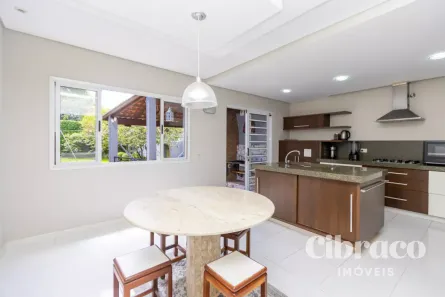 Sobrado com 3 Quartos à venda, 282m² no Bacacheri, Curitiba
