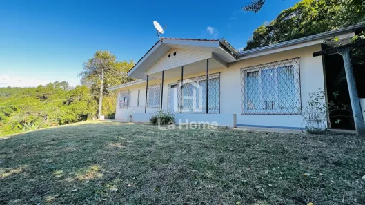 Casa com 3 Quartos para alugar, 160m² no Centro, Blumenau