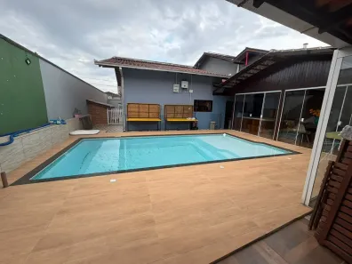Casa com 3 Quartos à venda, 150m² no Boehmerwald, Joinville