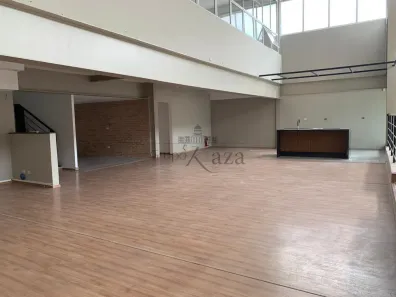 Imóvel Comercial para alugar, 600m² no Jardim Califórnia, Jacareí