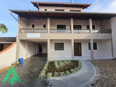 Casa com 5 Quartos à venda, 308m² no Armação, Penha
