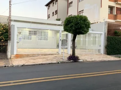 Casa com 3 Quartos à venda, 300m² no Jardim Maria Izabel, Marília