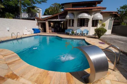Casa com 5 Quartos para venda ou aluguel, 184m² no Maresias, São Sebastião