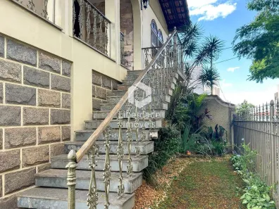 Casa com 4 Quartos à venda, 186m² no Caiçaras, Belo Horizonte