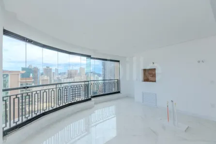 Apartamento com 4 Quartos à venda, 185m² no Meia Praia, Itapema