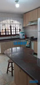 Sobrado com 3 Quartos à venda, 220m² no Parque Gerassi, Santo André