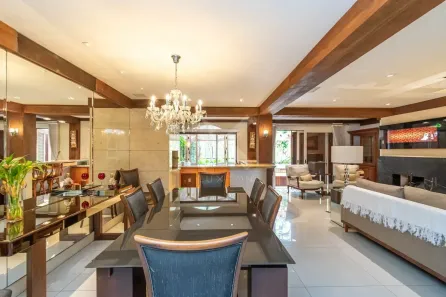 Casa de Condomínio com 5 Quartos para venda ou aluguel, 375m² no Três Figueiras, Porto Alegre