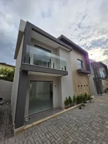 Casa de Condomínio com 4 Quartos à venda, 132m² no Ipitanga, Lauro de Freitas