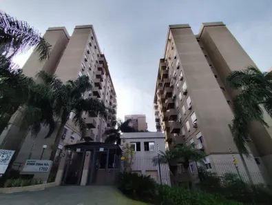 Apartamento com 3 Quartos para alugar, 77m² no Camaquã, Porto Alegre