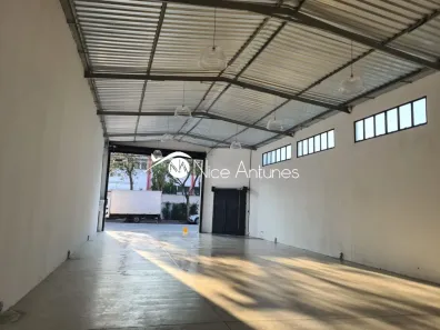 Galpão/Depósito/Armazém à venda, 300m² no Vila Guilherme, São Paulo