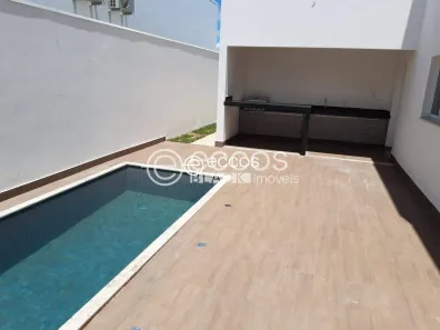 Casa de Condomínio com 3 Quartos para alugar, 230m² no Jardim Sul, Uberlândia