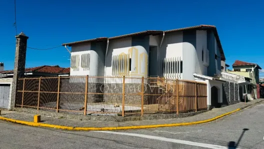 Sobrado com 3 Quartos à venda, 400m² no Parque Itamarati, Jacareí