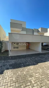Sobrado com 3 Quartos à venda, 160m² no Goiânia 2, Goiânia