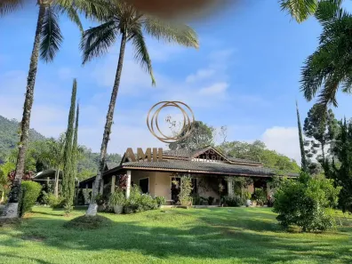 Fazenda/Sítio com 10 Quartos à venda, 1200m² no , Santa Branca