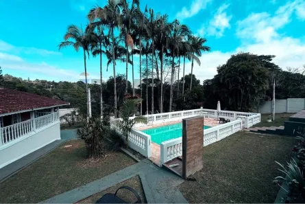 Fazenda/Sítio com 2 Quartos para alugar, 2700m² no Jardim Estância Brasil, Atibaia