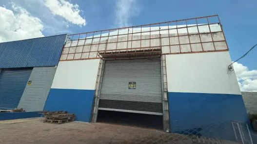 Galpão/Depósito/Armazém à venda, 300m² no Petrópolis, Várzea Grande