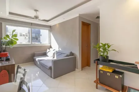 Apartamento com 2 Quartos à venda, 65m² no Passo da Areia, Porto Alegre