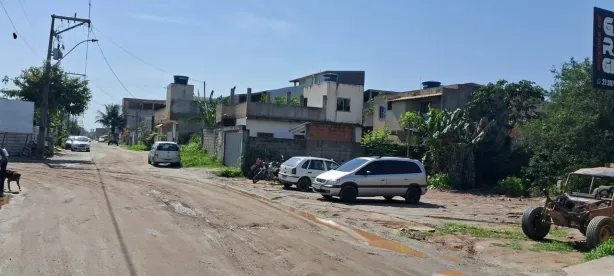 Lote/Terreno à venda, 200m² no Parque União, Macaé