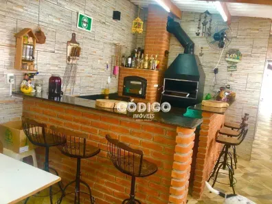 Casa com 5 Quartos para alugar, 510m² no Vila Santana, São Paulo