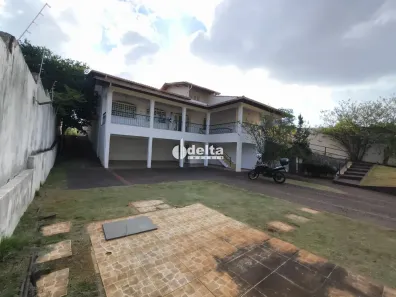 Casa com 5 Quartos à venda, 515m² no Cidade Jardim, Uberlândia