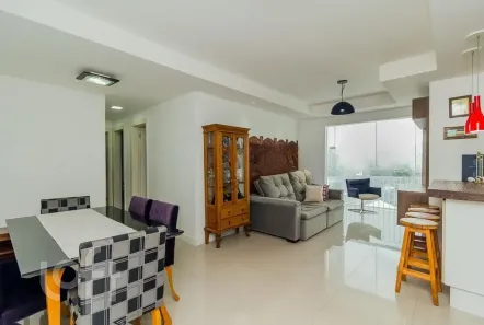 Apartamento com 3 Quartos à venda, 84m² no Vila Ipiranga, Porto Alegre