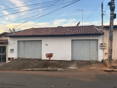 Casa com 2 Quartos à venda, 115m² no Conjunto Riviera, Goiânia