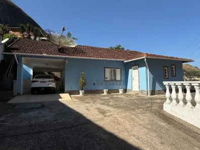 Casa com 2 Quartos à venda, 450m² no Itamarati, Petrópolis