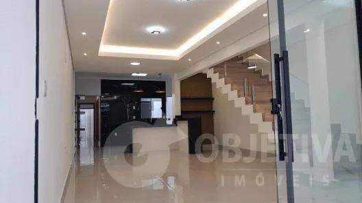 Casa com 3 Quartos à venda, 185m² no Dona Zulmira, Uberlândia