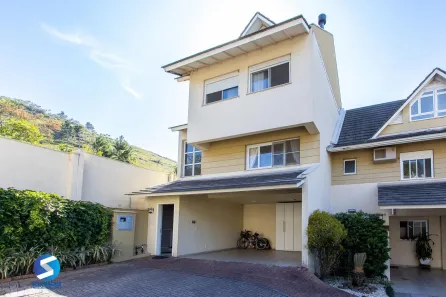 Casa de Condomínio com 3 Quartos à venda, 240m² no Teresópolis, Porto Alegre