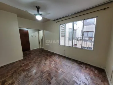 Apartamento com 2 Quartos para alugar, 62m² no Navegantes, Porto Alegre