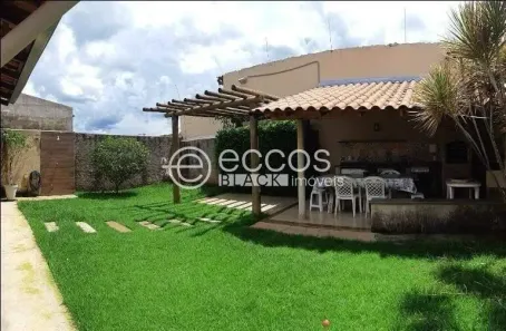 Casa com 3 Quartos à venda, 170m² no Shopping Park, Uberlândia