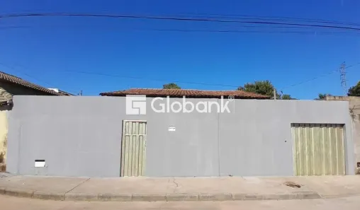 Casa com 3 Quartos à venda, 67m² no Cidade Jardim, Pirapora
