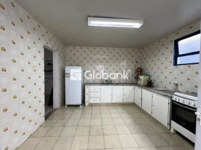 Casa com 2 Quartos para alugar, 55m² no Jardim São Luiz, Montes Claros