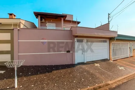Sobrado com 3 Quartos à venda, 234m² no Jardim Santa Olívia II, Araras