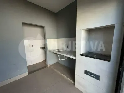 Casa com 3 Quartos à venda, 125m² no São Jorge, Uberlândia