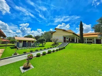 Fazenda/Sítio com 6 Quartos à venda, 530m² no Estâncias Aroeira, Trindade