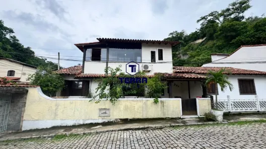 Casa de Condomínio com 3 Quartos à venda, 160m² no Maria Paula, São Gonçalo