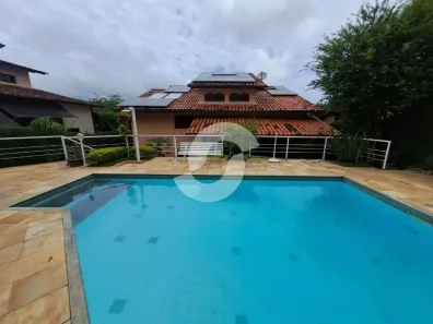 Casa de Condomínio com 4 Quartos à venda, 485m² no Piratininga, Niterói