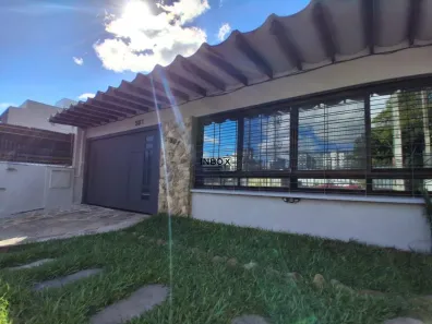 Casa com 3 Quartos para venda ou aluguel, 150m² no São Sebastião, Porto Alegre