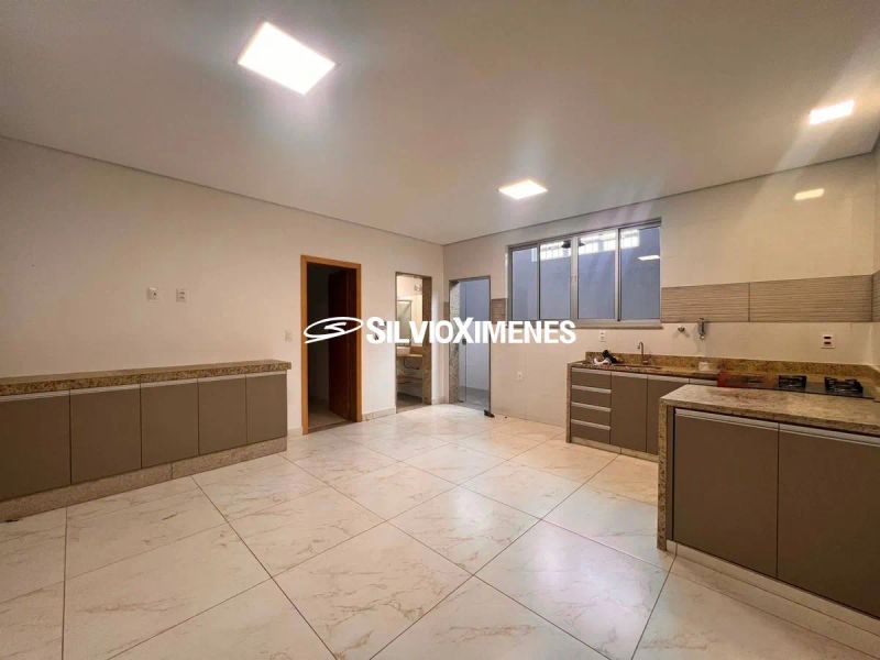 Casa com 1 quarto — Santa Efigênia, Belo Horizonte